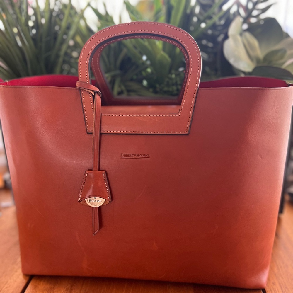 Dooney & Bourke Italian Line Alto Lissandra Bag